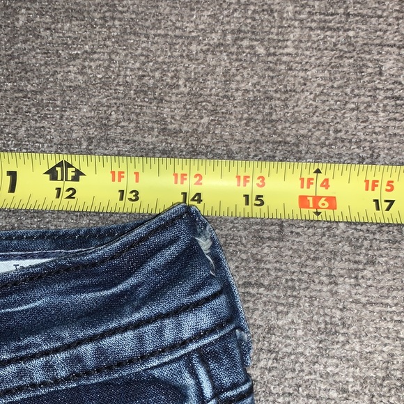 Miss Me Capris - Picture 8 of 10